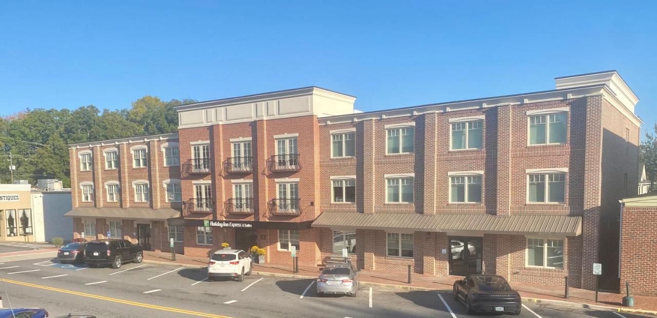 Holiday Inn Express & Suites - Dahlonega - University Area By Ihg Zewnętrze zdjęcie